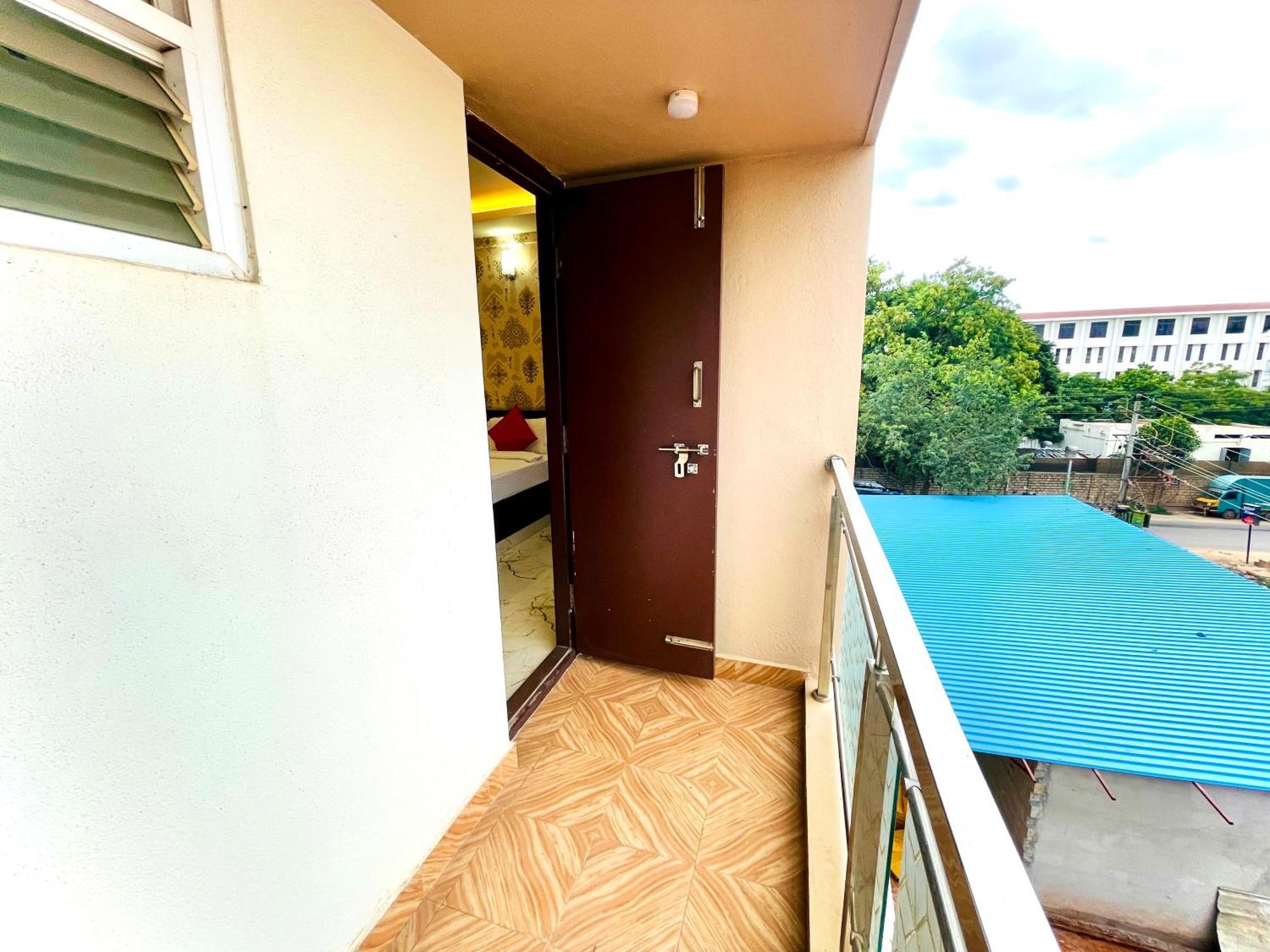 Aura By Agira Hotels Yelahanka Zewnętrze zdjęcie